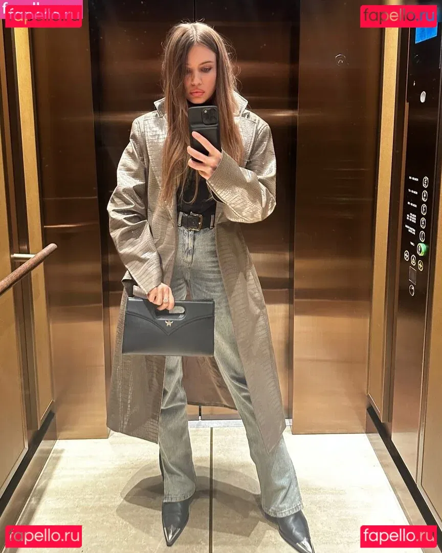 Xenia Tchoumitcheva Onlyfans Photo Gallery 