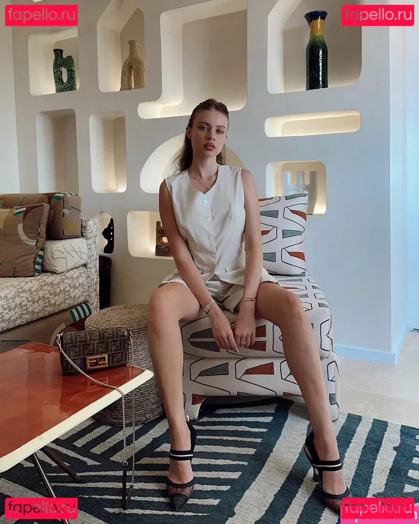 Xenia Tchoumitcheva Onlyfans Photo Gallery 