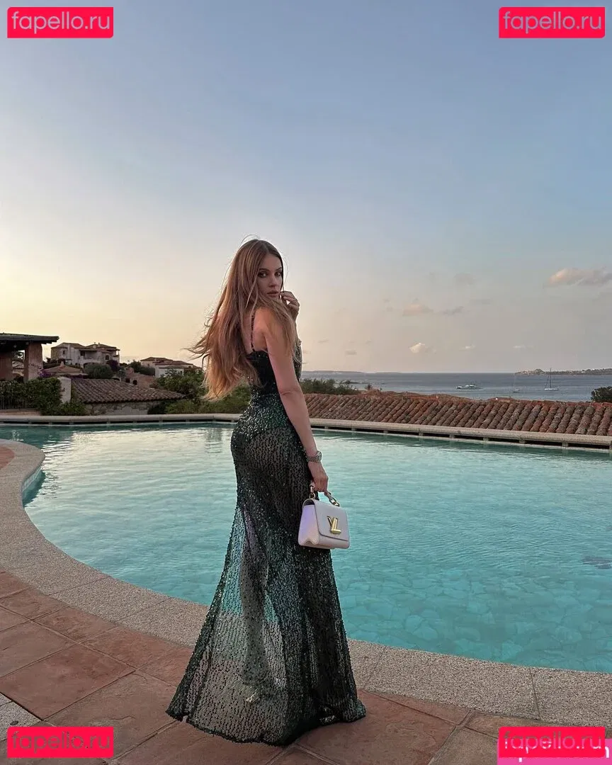 Xenia Tchoumitcheva Onlyfans Photo Gallery 