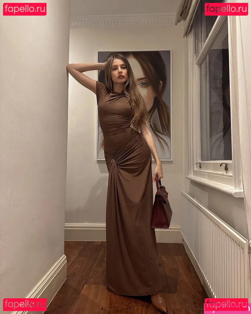 Xenia Tchoumitcheva Onlyfans Photo Gallery 