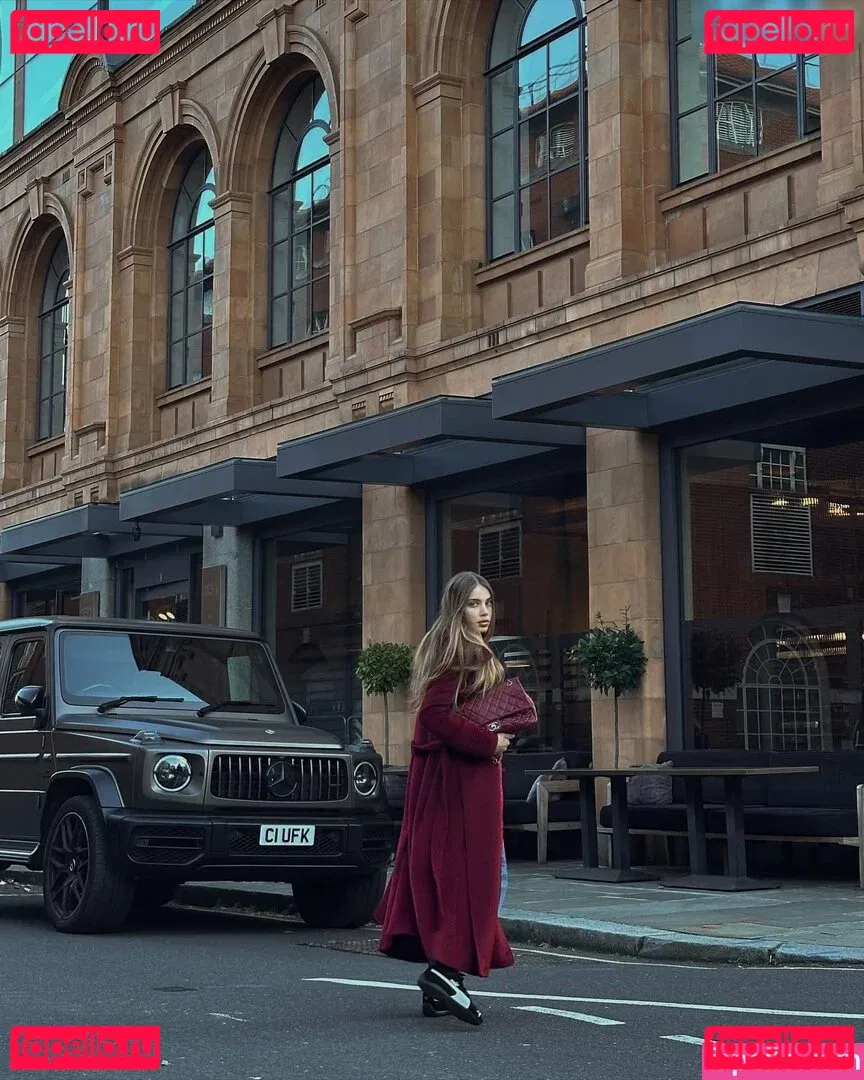 Xenia Tchoumitcheva Onlyfans Photo Gallery 