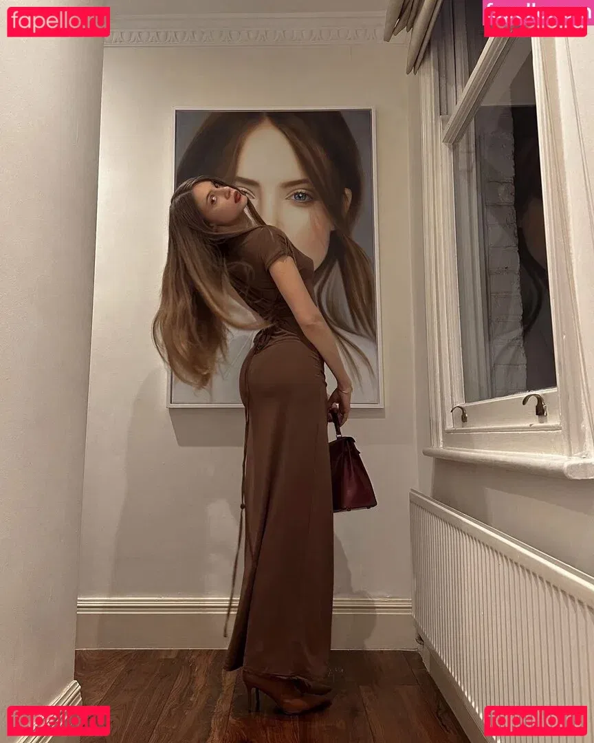 Xenia Tchoumitcheva Onlyfans Photo Gallery 