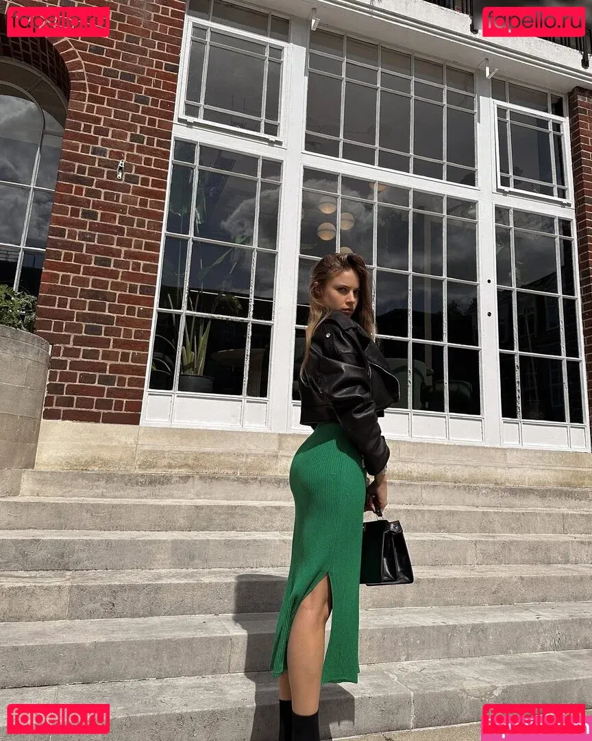 Xenia Tchoumitcheva Onlyfans Photo Gallery 