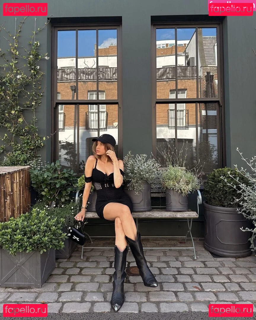 Xenia Tchoumitcheva Onlyfans Photo Gallery 