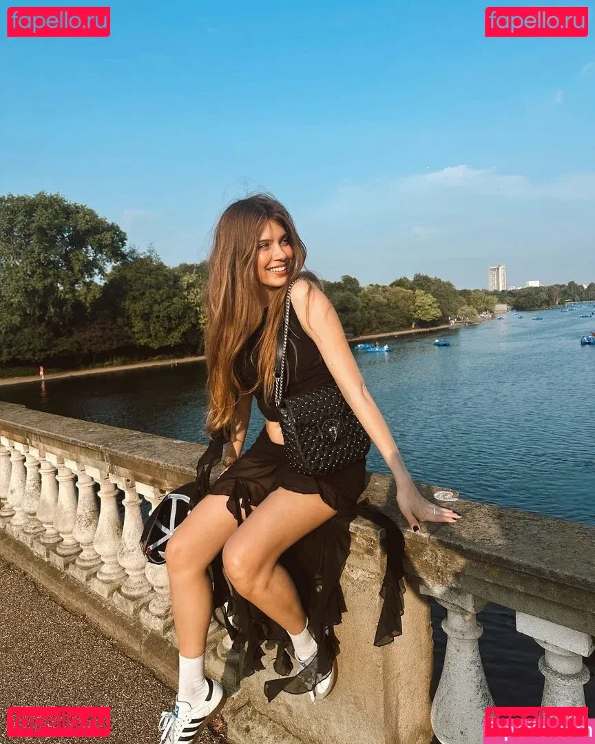 Xenia Tchoumitcheva Onlyfans Photo Gallery 