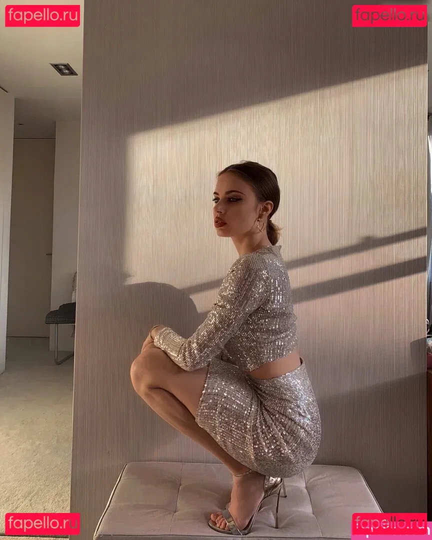 Xenia Tchoumitcheva Onlyfans Photo Gallery 