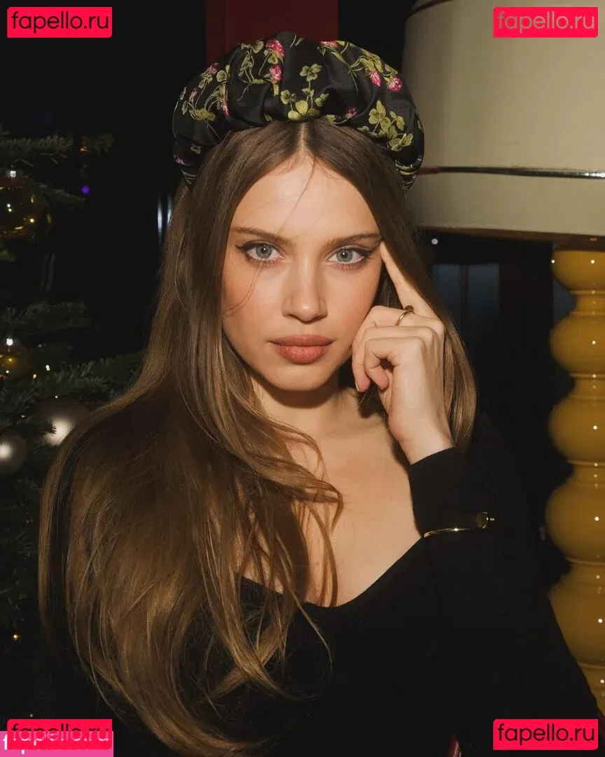 Xenia Tchoumitcheva Onlyfans Photo Gallery 