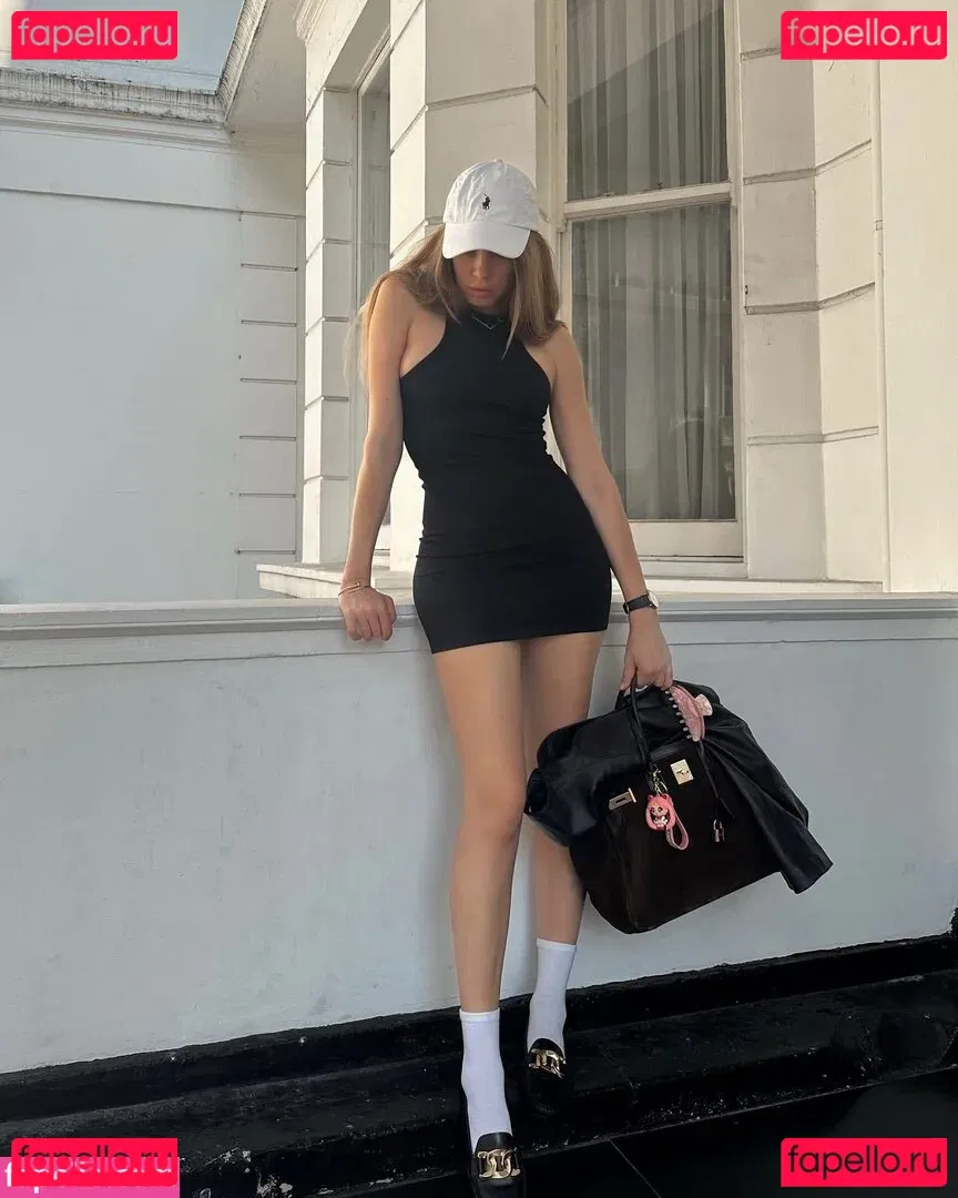 Xenia Tchoumitcheva Onlyfans Photo Gallery 