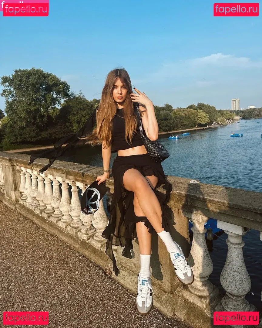 Xenia Tchoumitcheva Onlyfans Photo Gallery 