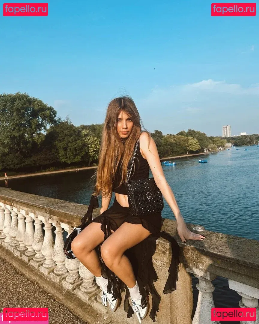 Xenia Tchoumitcheva Onlyfans Photo Gallery 