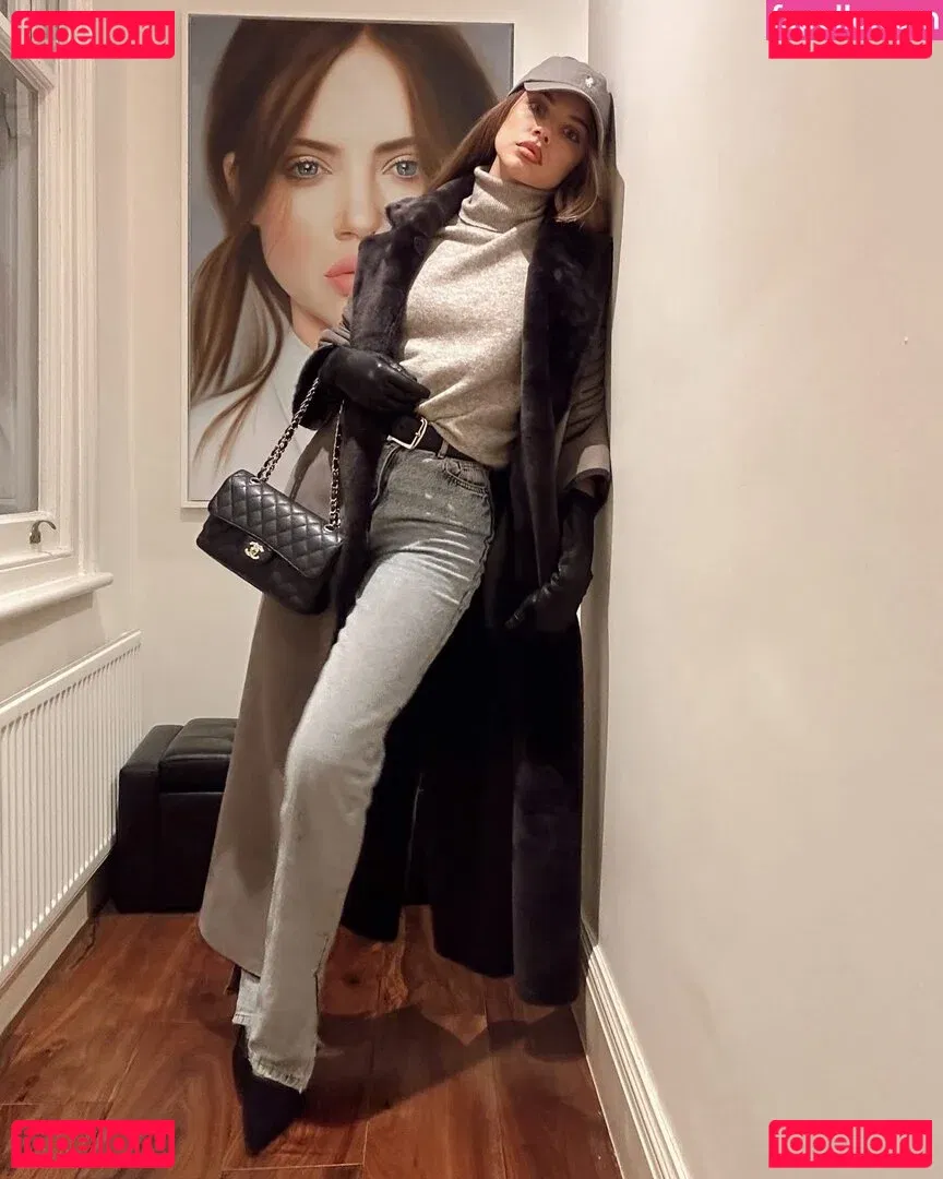 Xenia Tchoumitcheva Onlyfans Photo Gallery 