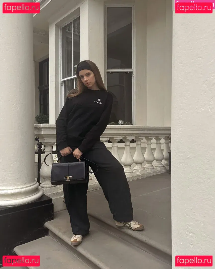 Xenia Tchoumitcheva Onlyfans Photo Gallery 