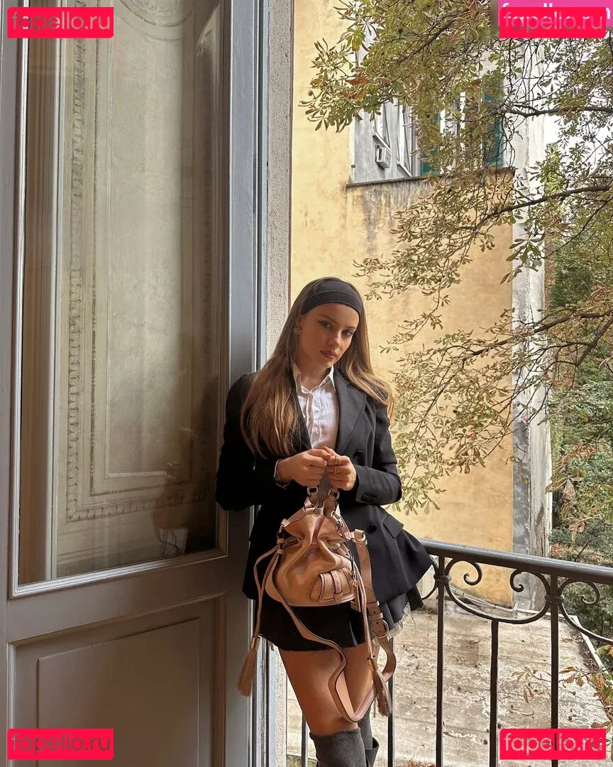 Xenia Tchoumitcheva Onlyfans Photo Gallery 