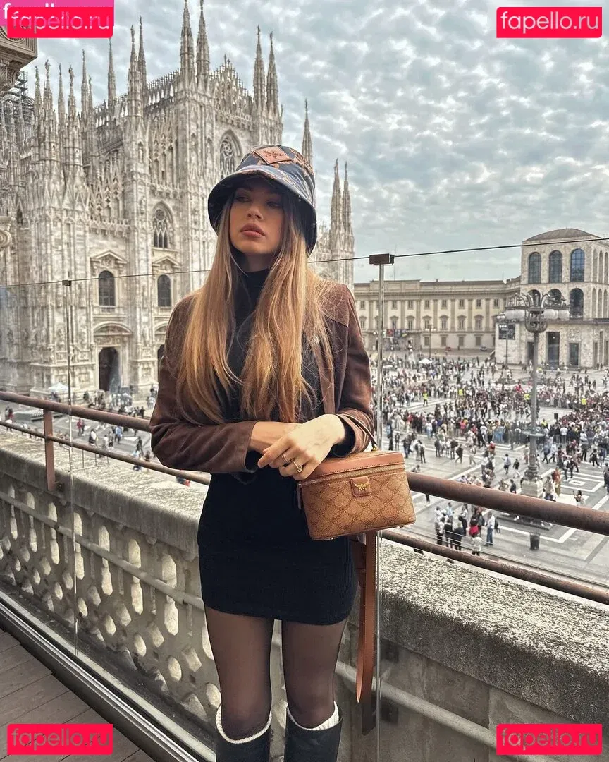 Xenia Tchoumitcheva Onlyfans Photo Gallery 