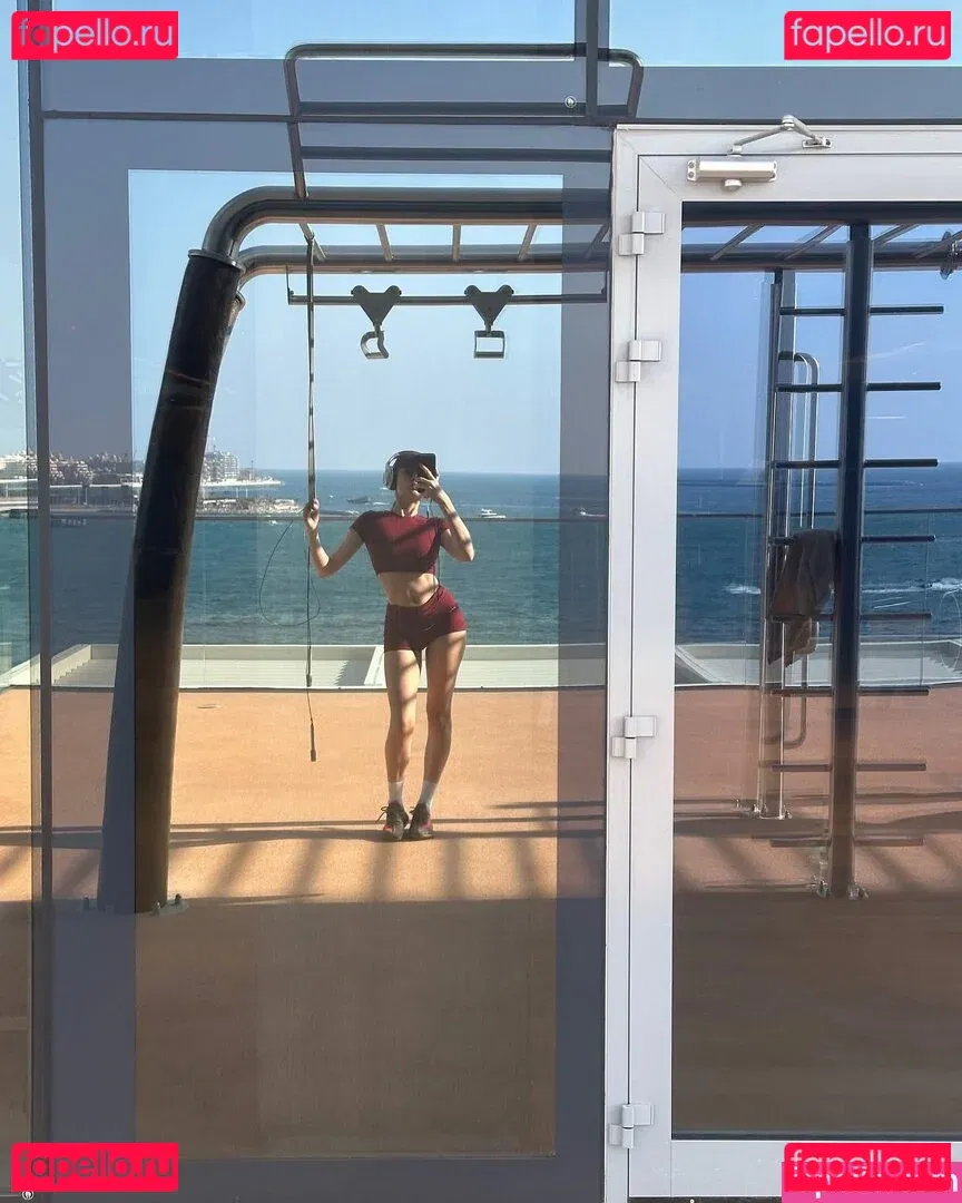 Xenia Tchoumitcheva Onlyfans Photo Gallery 