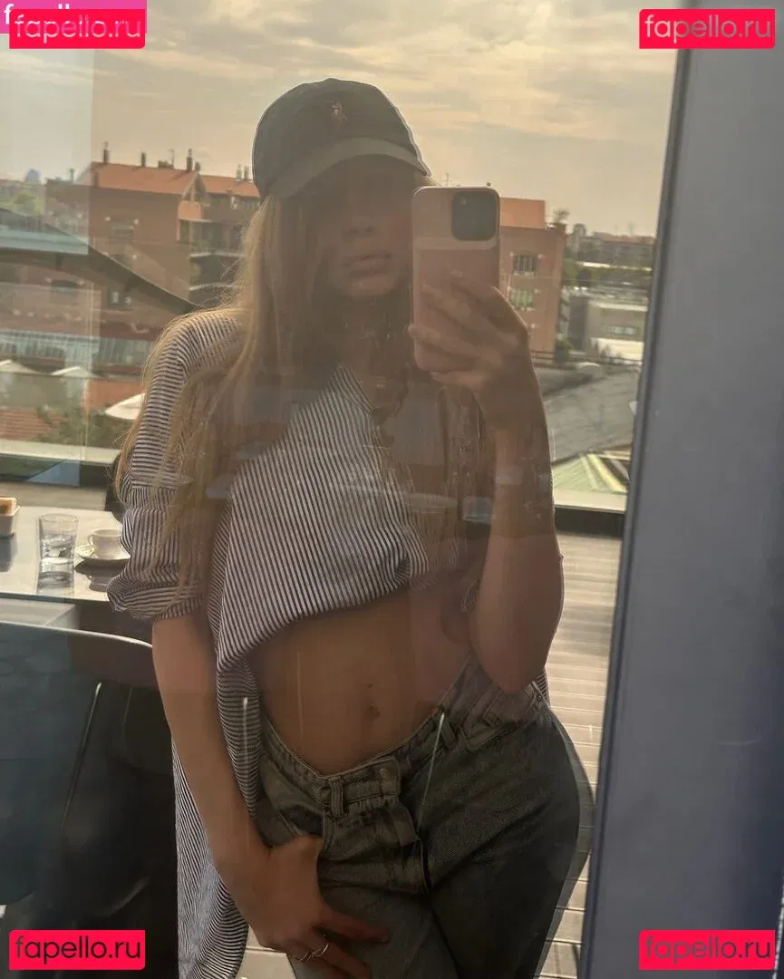 Xenia Tchoumitcheva Onlyfans Photo Gallery 