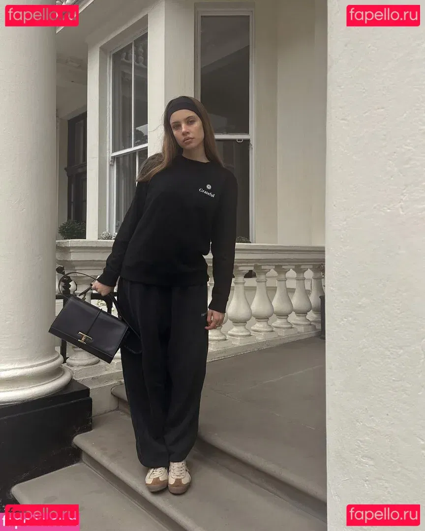 Xenia Tchoumitcheva Onlyfans Photo Gallery 