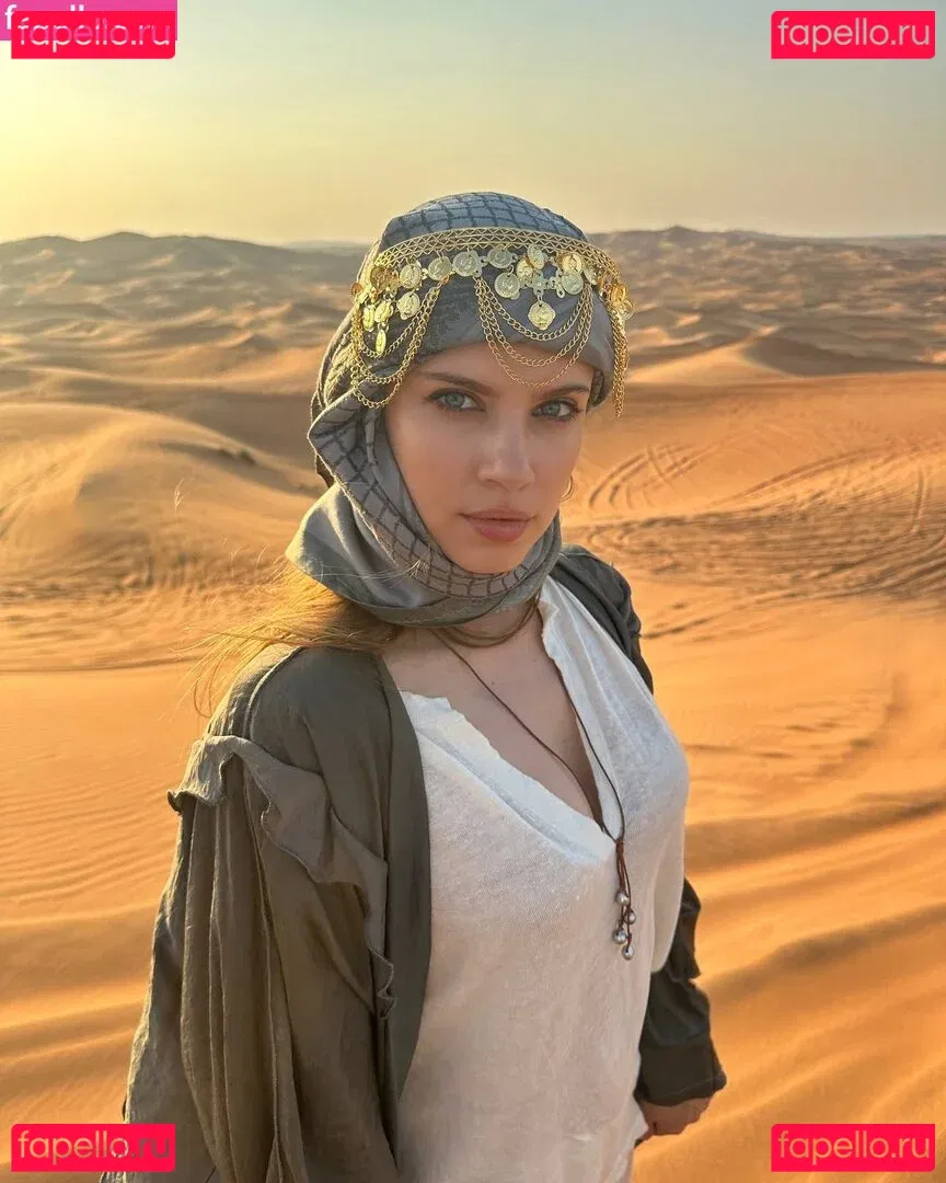 Xenia Tchoumitcheva Onlyfans Photo Gallery 