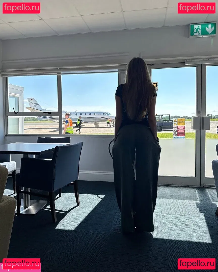 Xenia Tchoumitcheva Onlyfans Photo Gallery 