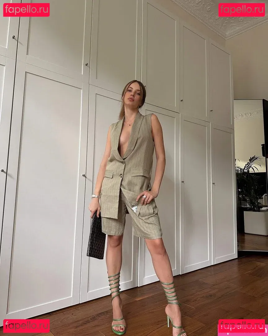 Xenia Tchoumitcheva Onlyfans Photo Gallery 