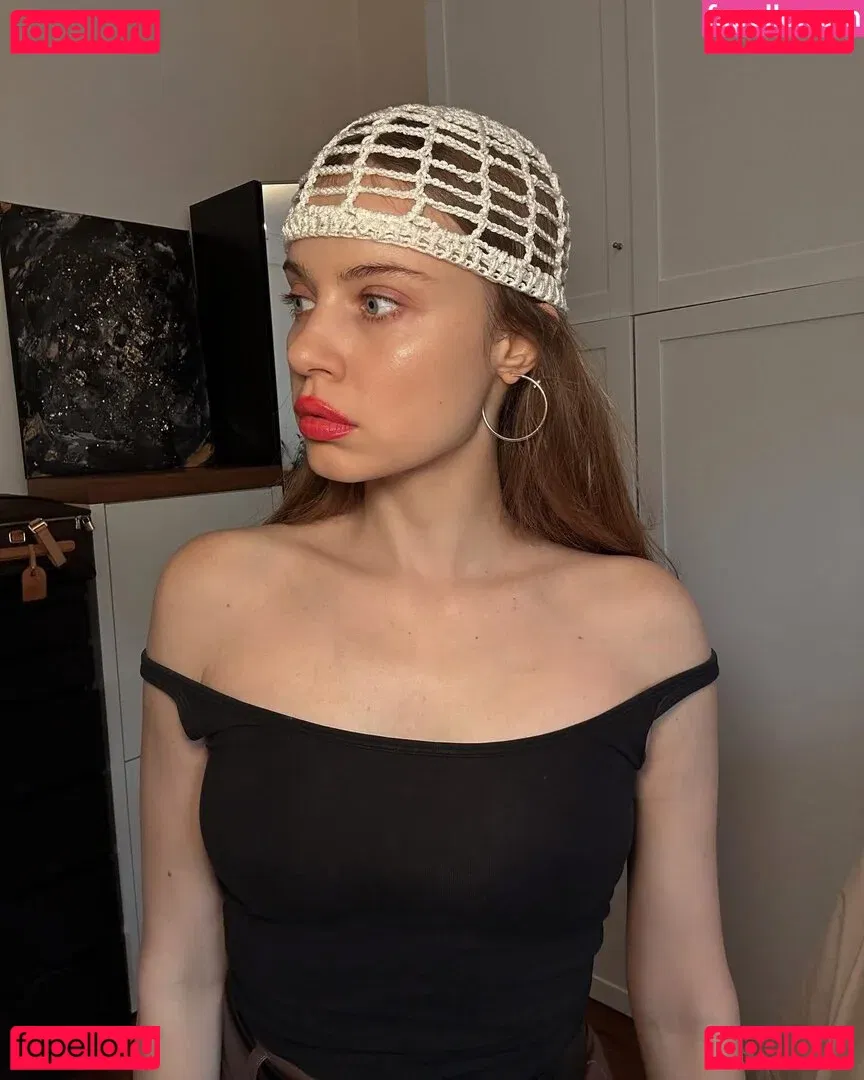 Xenia Tchoumitcheva Onlyfans Photo Gallery 