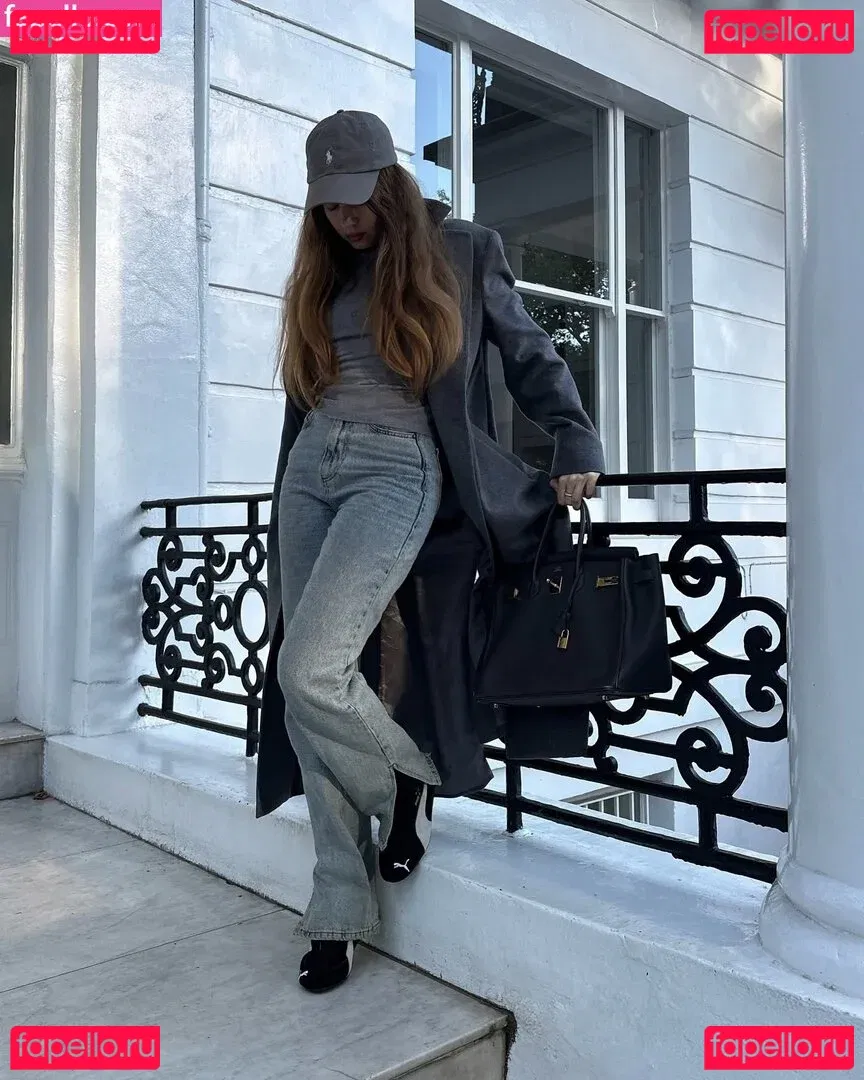 Xenia Tchoumitcheva Onlyfans Photo Gallery 