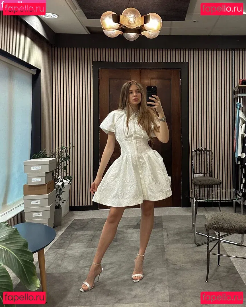 Xenia Tchoumitcheva Onlyfans Photo Gallery 