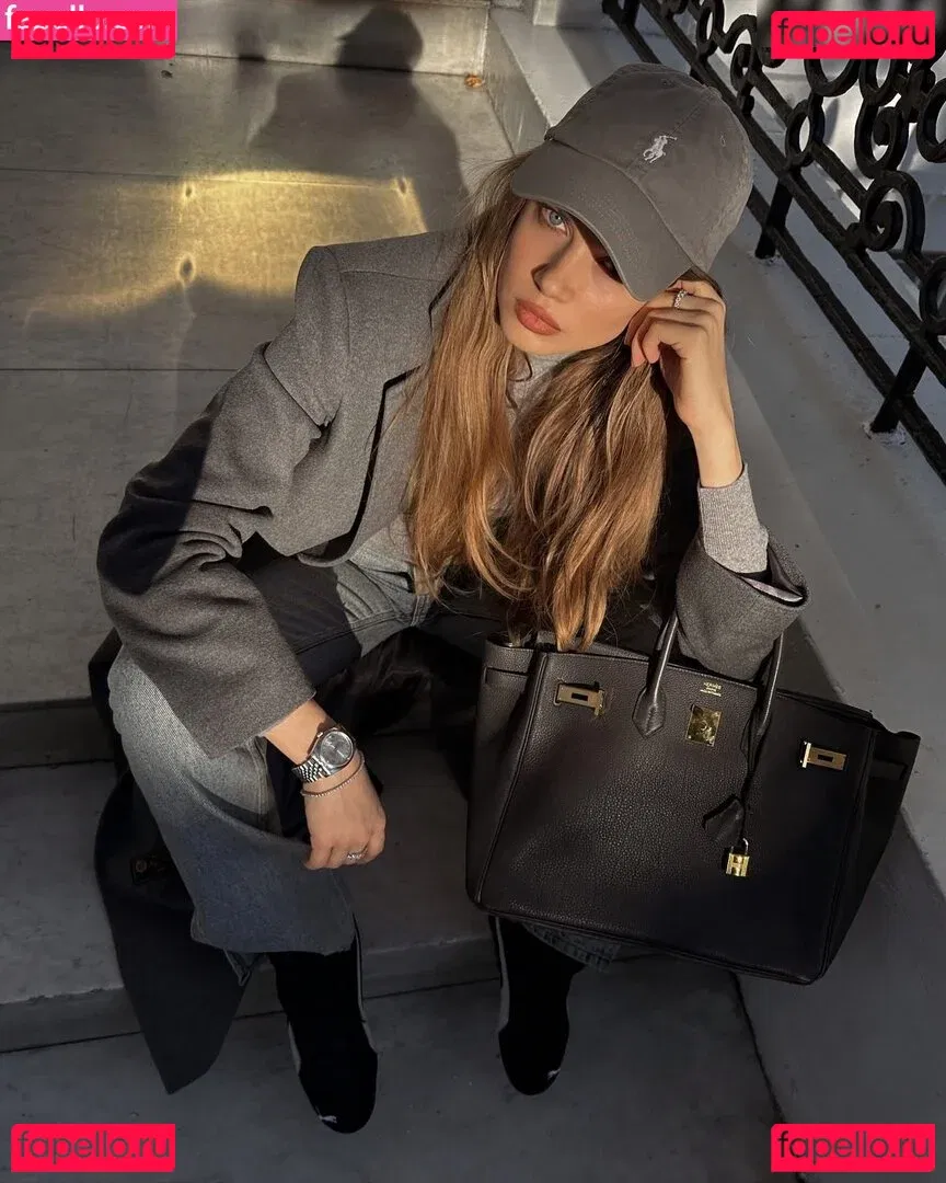 Xenia Tchoumitcheva Onlyfans Photo Gallery 