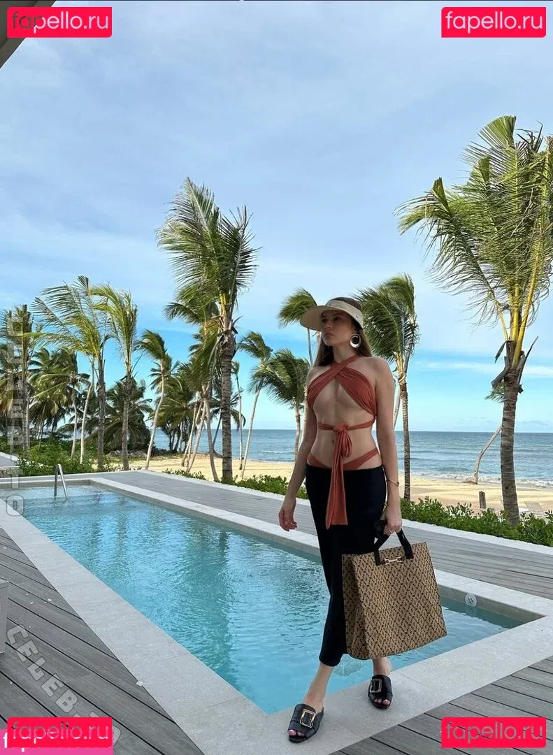 Xenia Tchoumitcheva Onlyfans Photo Gallery 