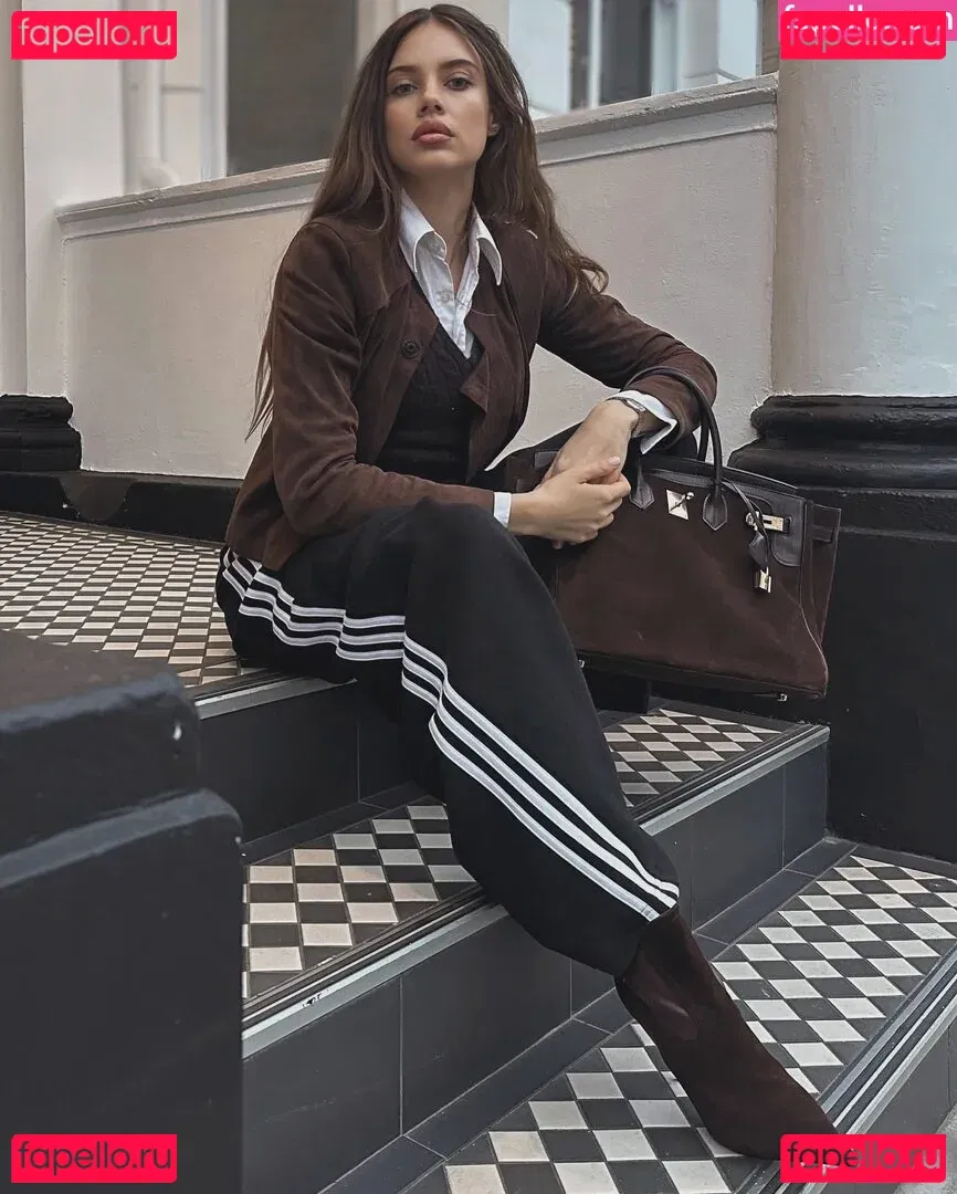 Xenia Tchoumitcheva Onlyfans Photo Gallery 