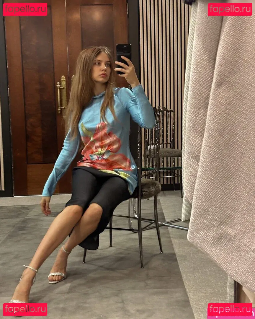 Xenia Tchoumitcheva Onlyfans Photo Gallery 