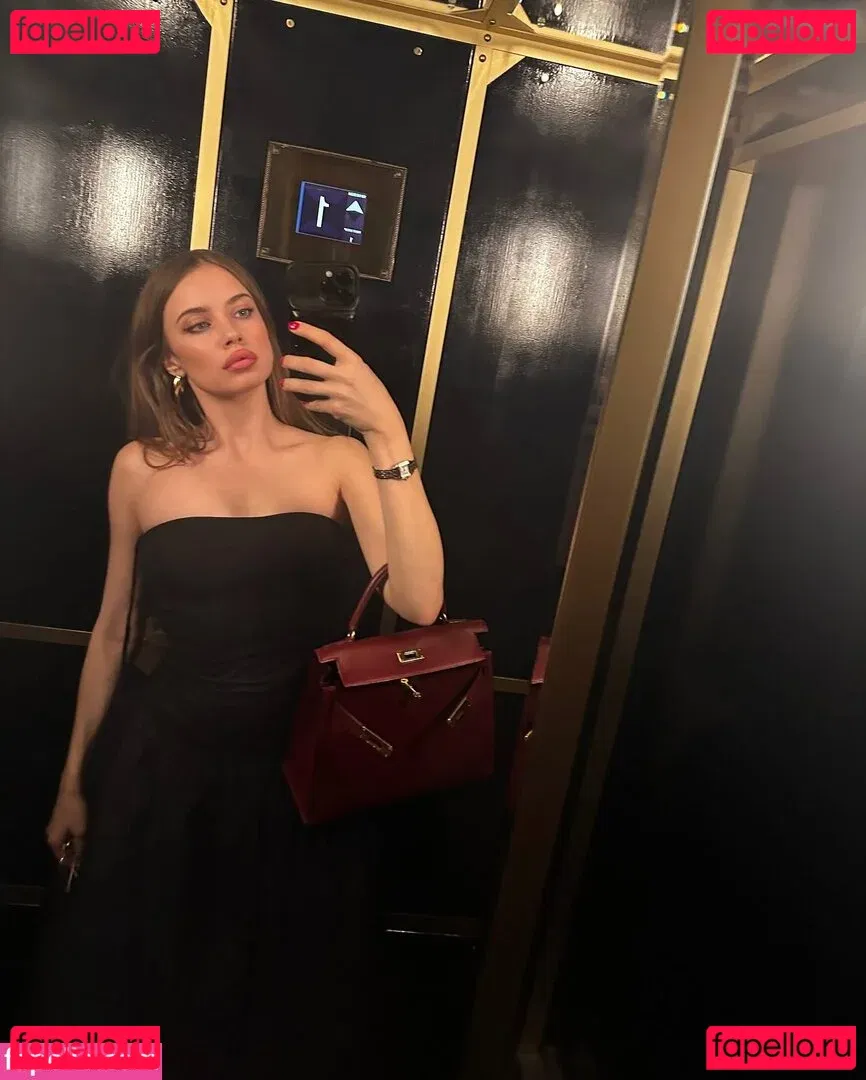 Xenia Tchoumitcheva Onlyfans Photo Gallery 