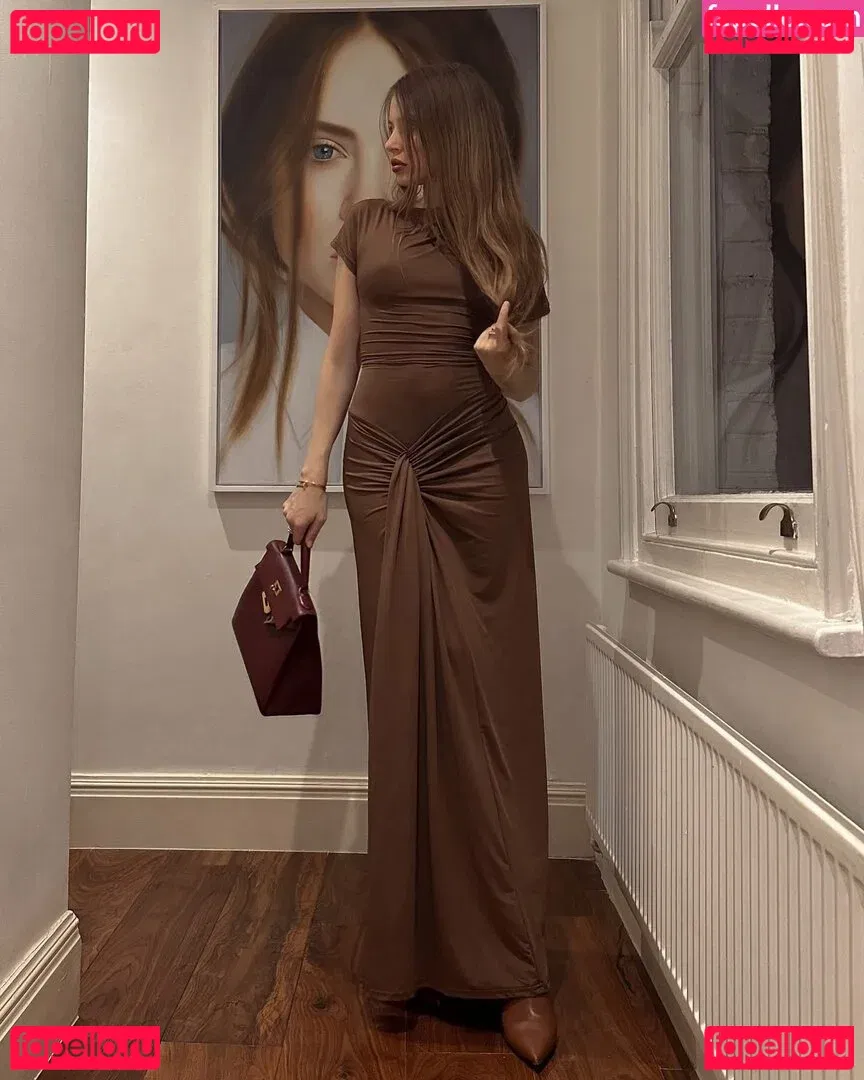 Xenia Tchoumitcheva Onlyfans Photo Gallery 