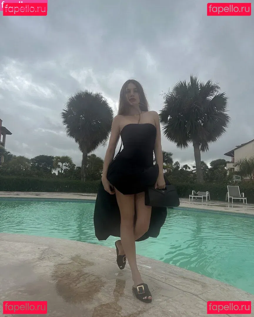 Xenia Tchoumitcheva Onlyfans Photo Gallery 