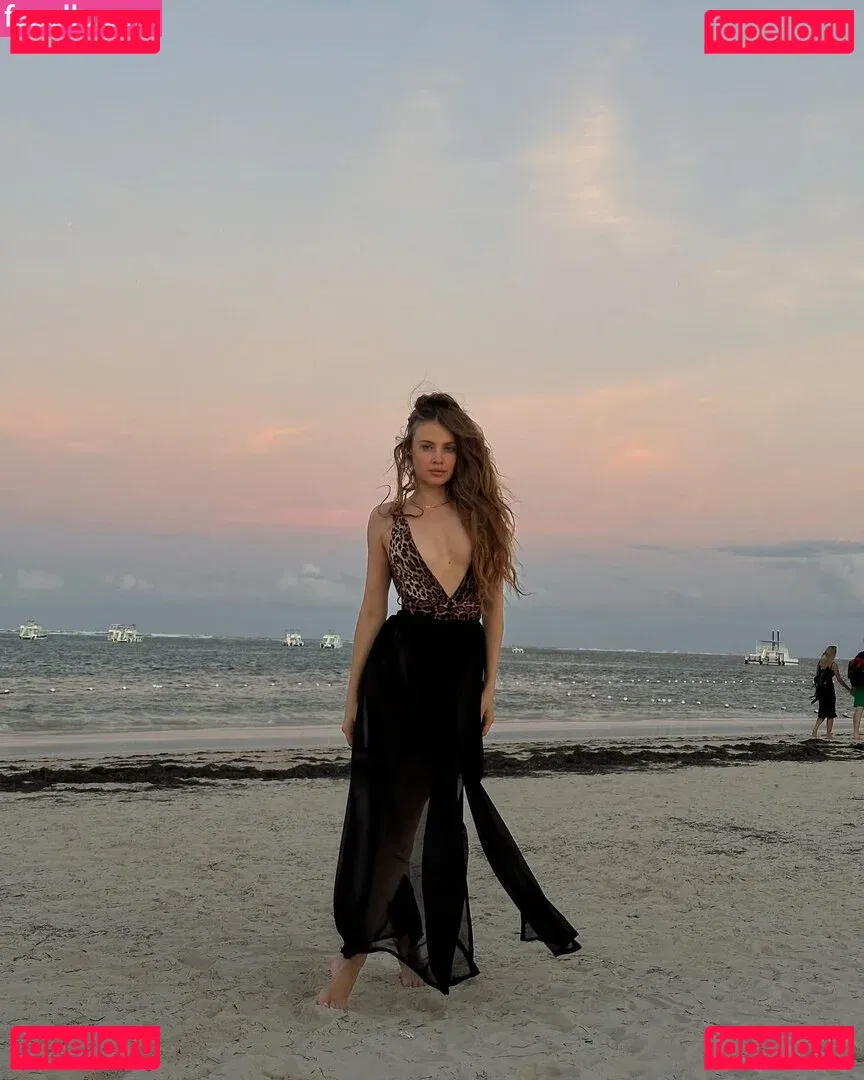 Xenia Tchoumitcheva Onlyfans Photo Gallery 