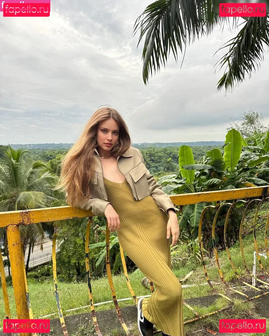 Xenia Tchoumitcheva Onlyfans Photo Gallery 