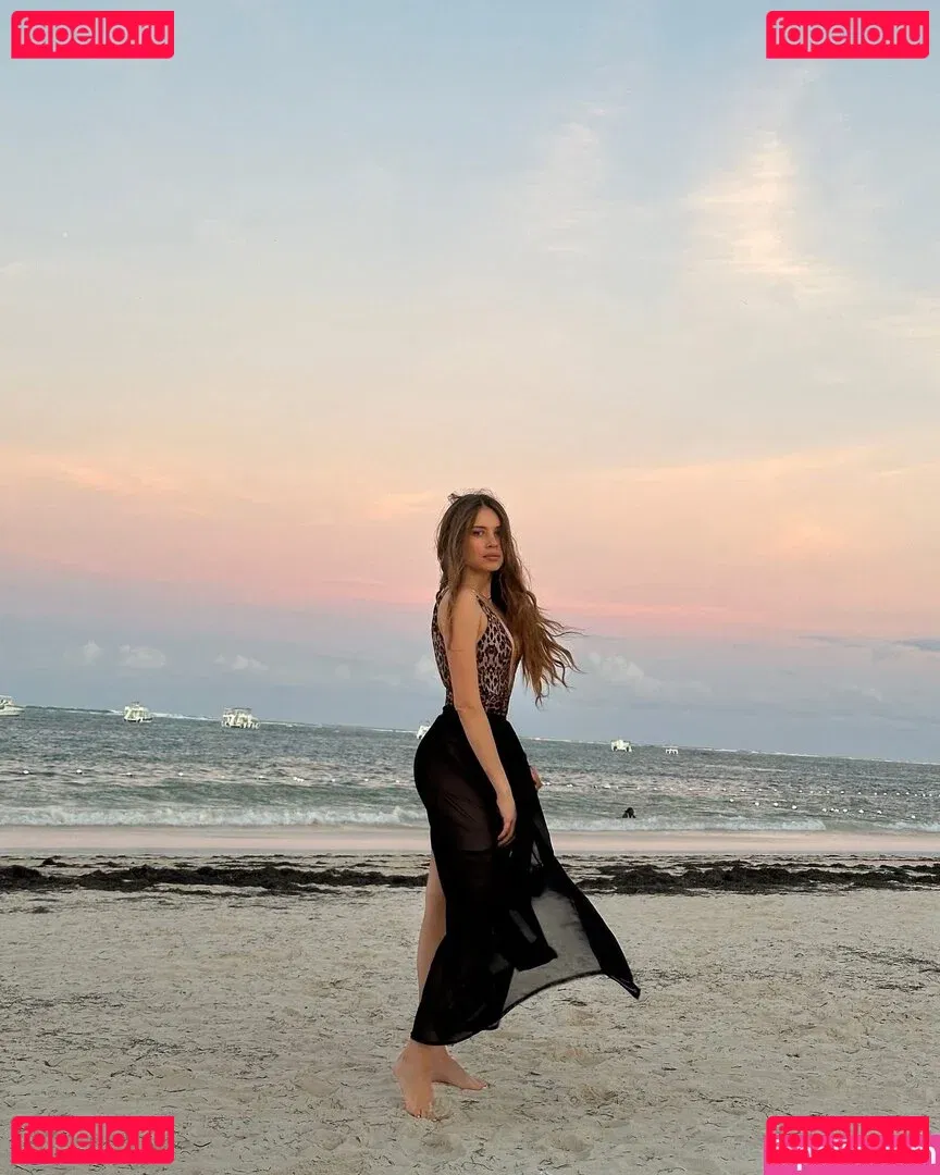 Xenia Tchoumitcheva Onlyfans Photo Gallery 