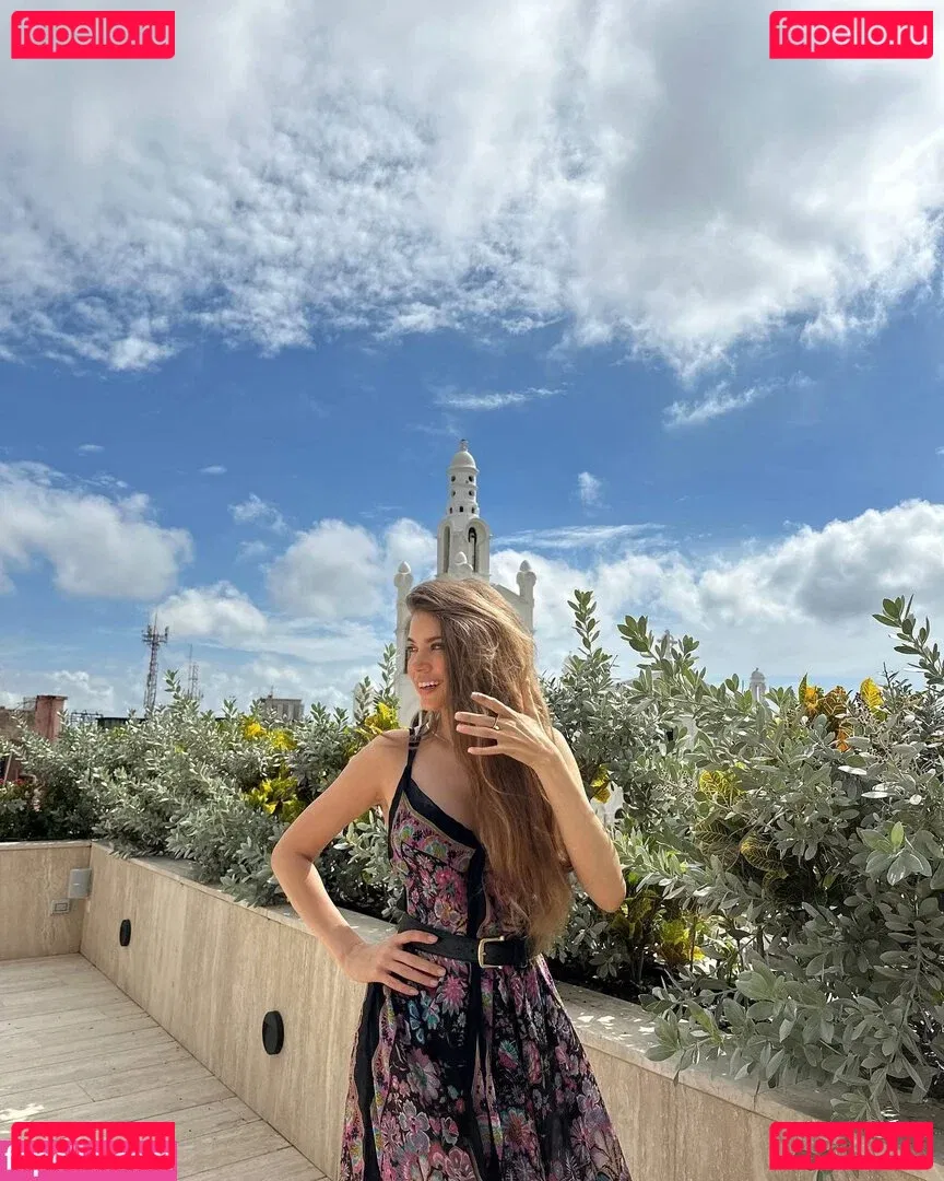 Xenia Tchoumitcheva Onlyfans Photo Gallery 