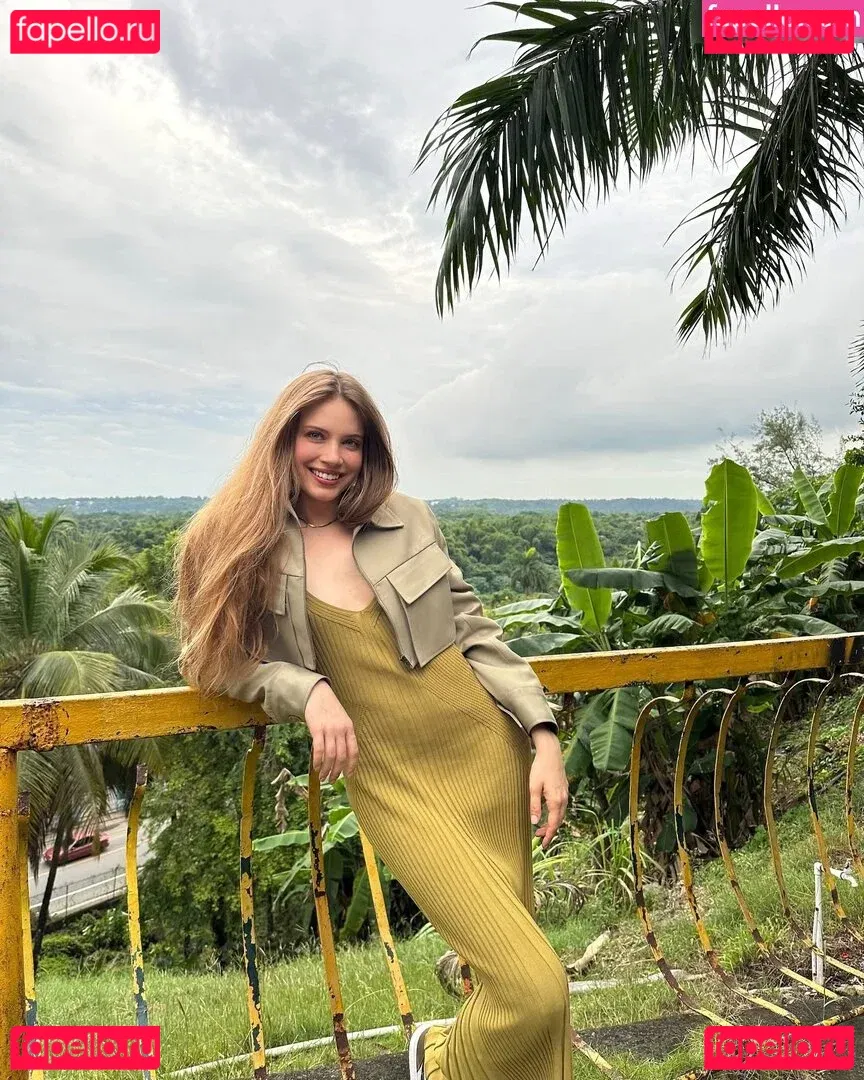 Xenia Tchoumitcheva Onlyfans Photo Gallery 