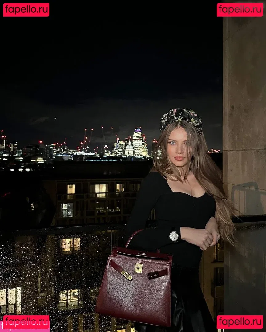 Xenia Tchoumitcheva Onlyfans Photo Gallery 