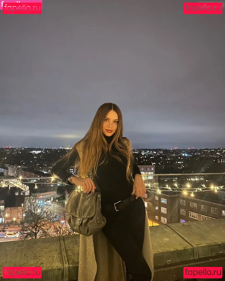 Xenia Tchoumitcheva Onlyfans Photo Gallery 