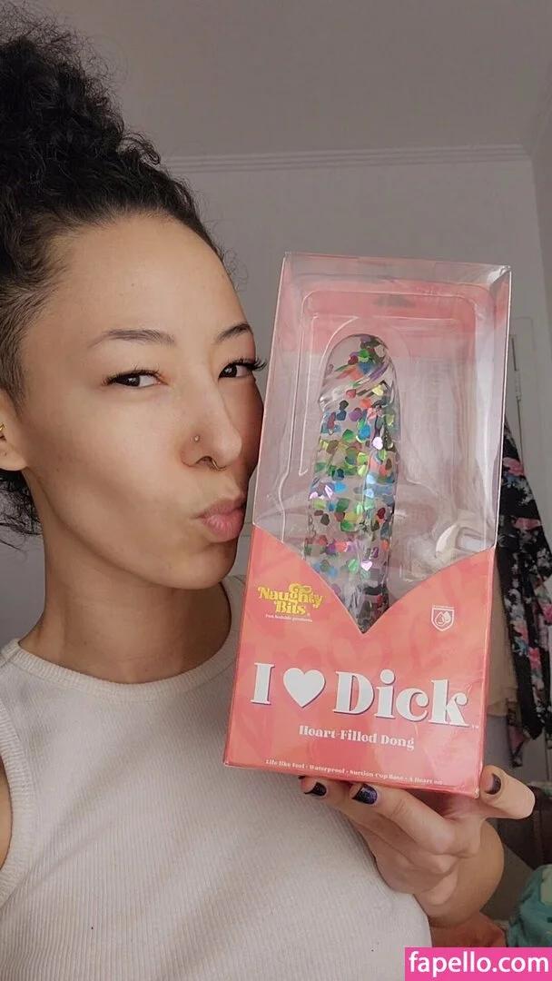 KiraPynk Onlyfans Photo Gallery 