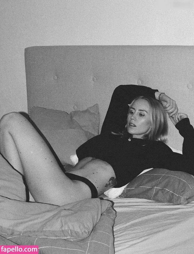 Ela Rausch , Raphaela Onlyfans Photo Gallery 