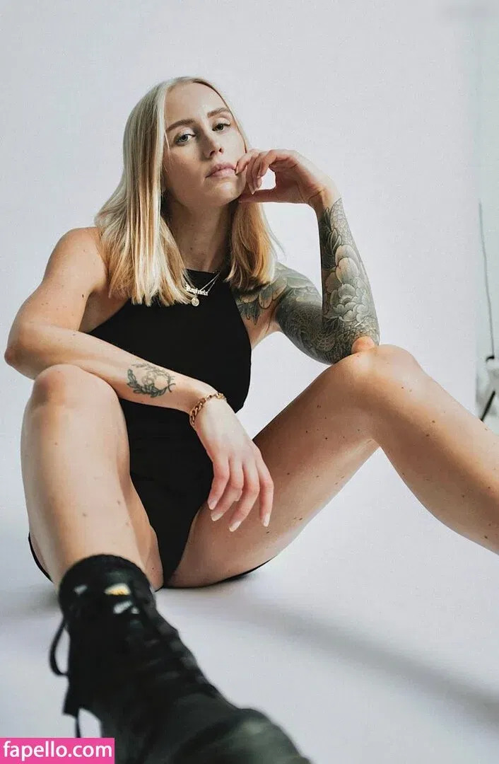 Ela Rausch , Raphaela Onlyfans Photo Gallery 