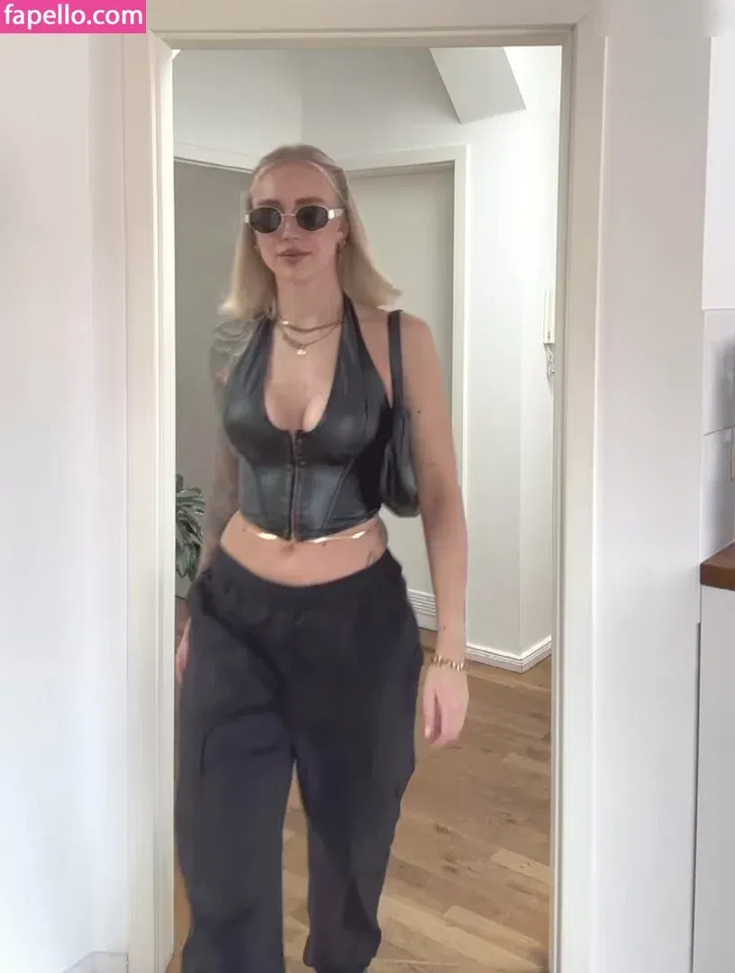 Ela Rausch , Raphaela Onlyfans Photo Gallery 