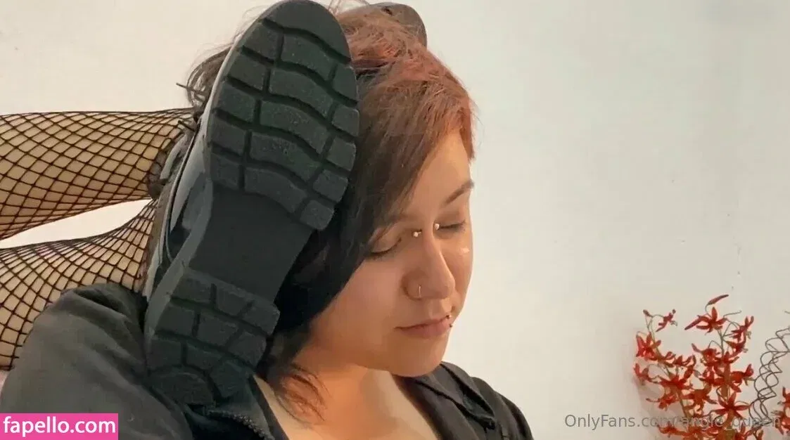 Angie Queen Onlyfans Photo Gallery 