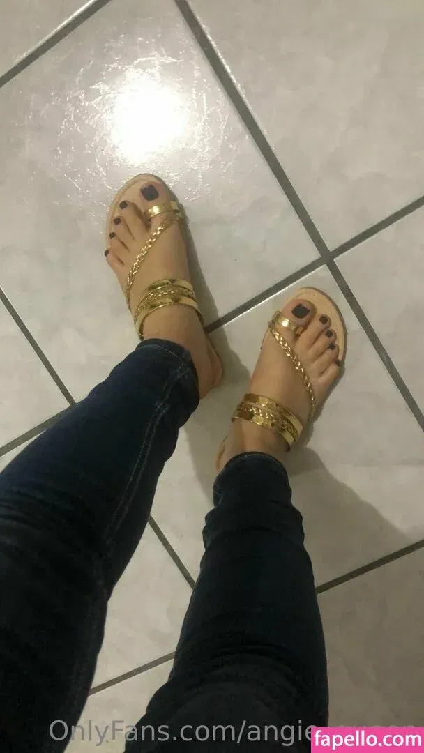 Angie Queen Onlyfans Photo Gallery 