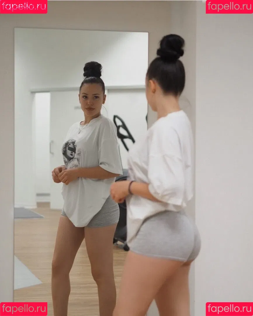 Lara.stxx Onlyfans Photo Gallery 