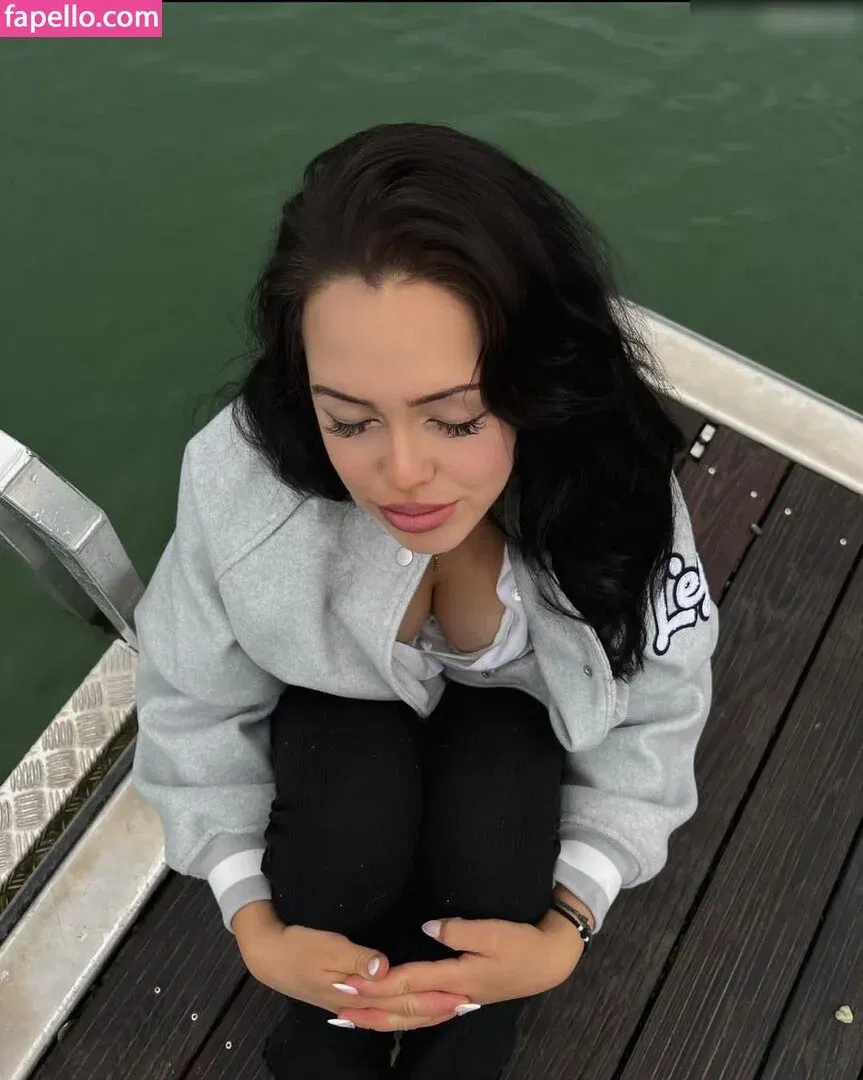 Lara.stxx Onlyfans Photo Gallery 