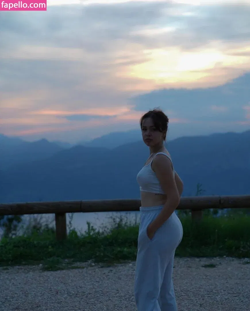 Lara.stxx Onlyfans Photo Gallery 